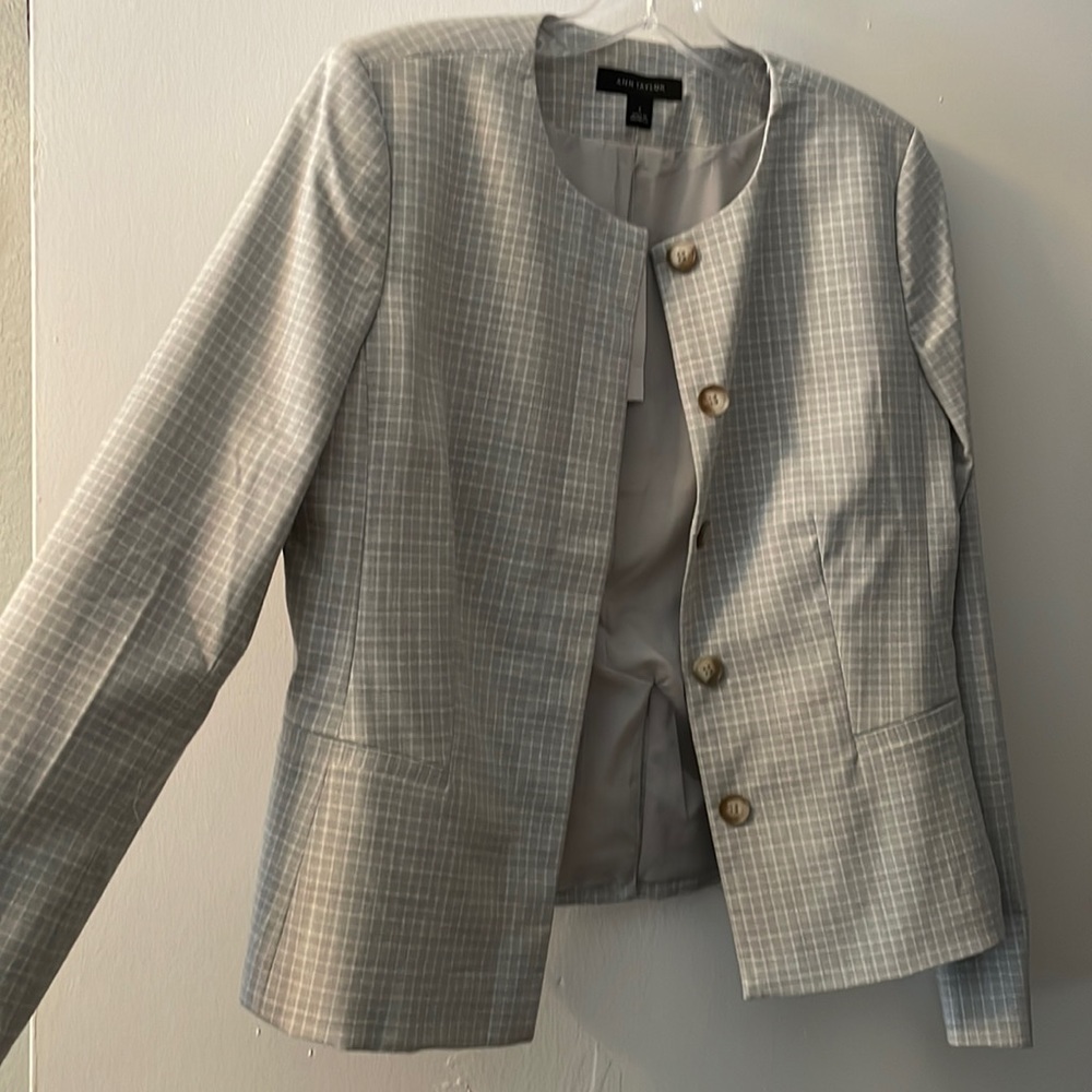 Woman’s blazer